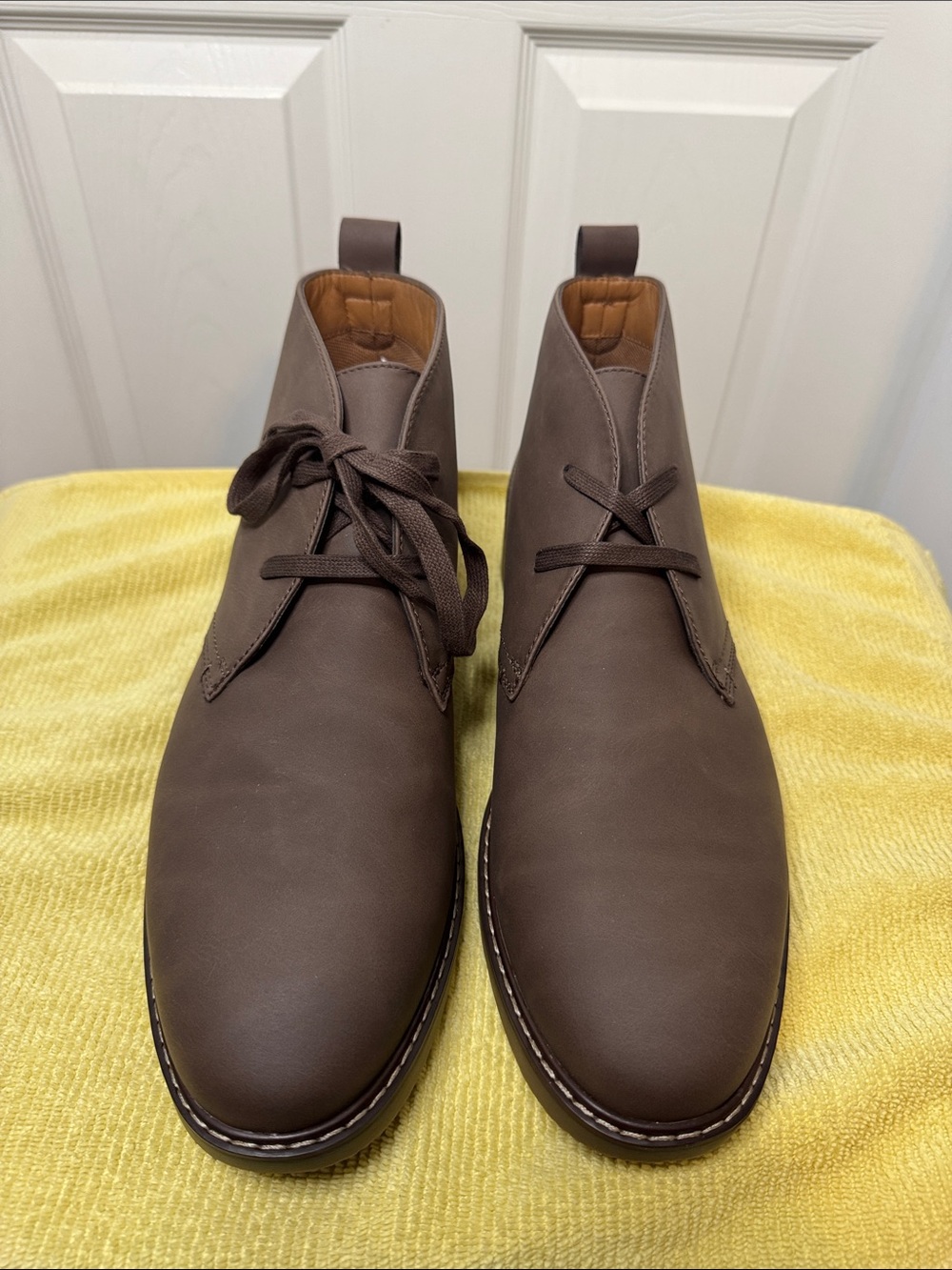 NIB Men's Brown Chukka Boots